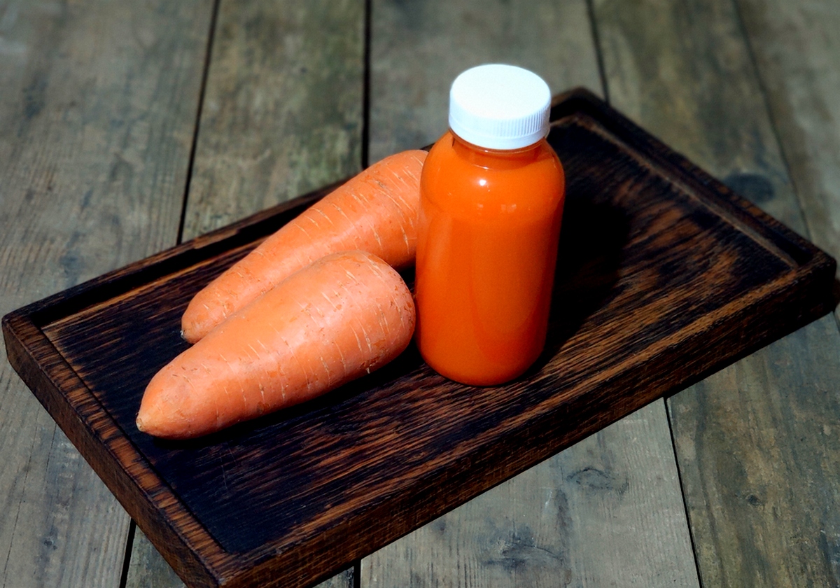 Сок свежевыжатый морковный